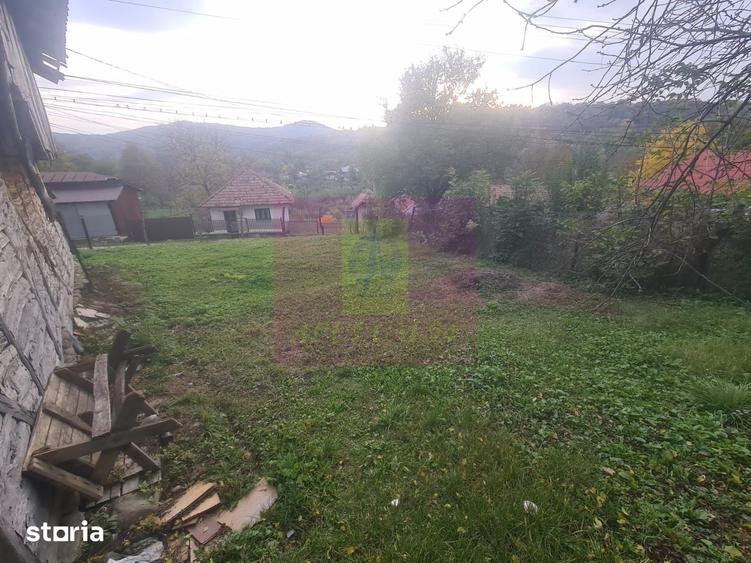 Casă cu 3 camere cu Teren 3410 Mp în Aluniș