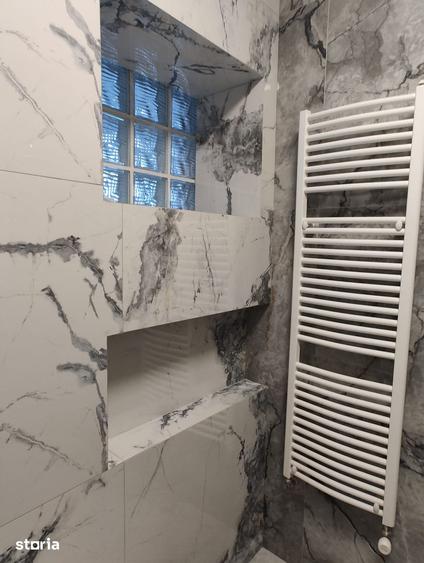 Casă cu 5 camere cu Teren 250 Mp în Iris