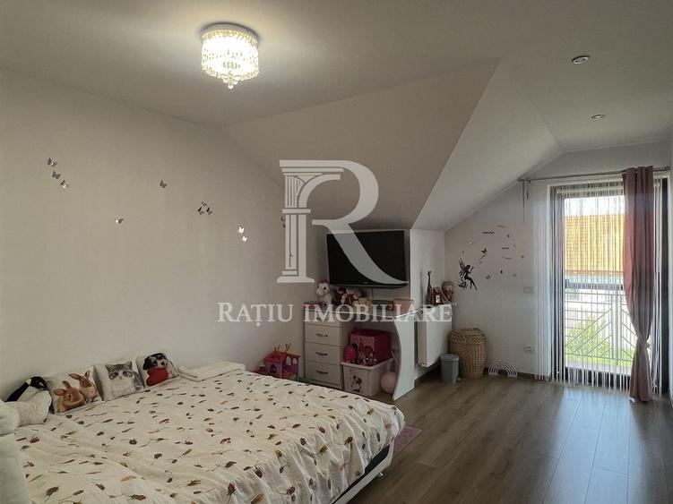Casă individuală cu 5 camere cu Canalizare în Iosia