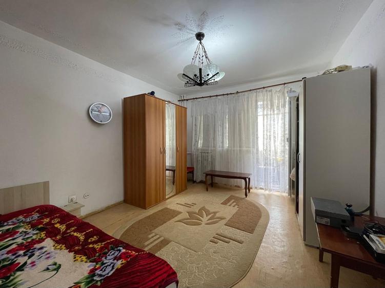 Apartament cu 2 camere decomandat în Km 4-5