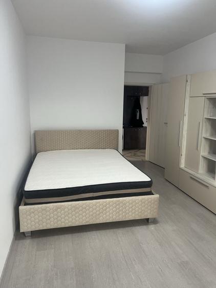 Garsonieră decomandată în Runcu
