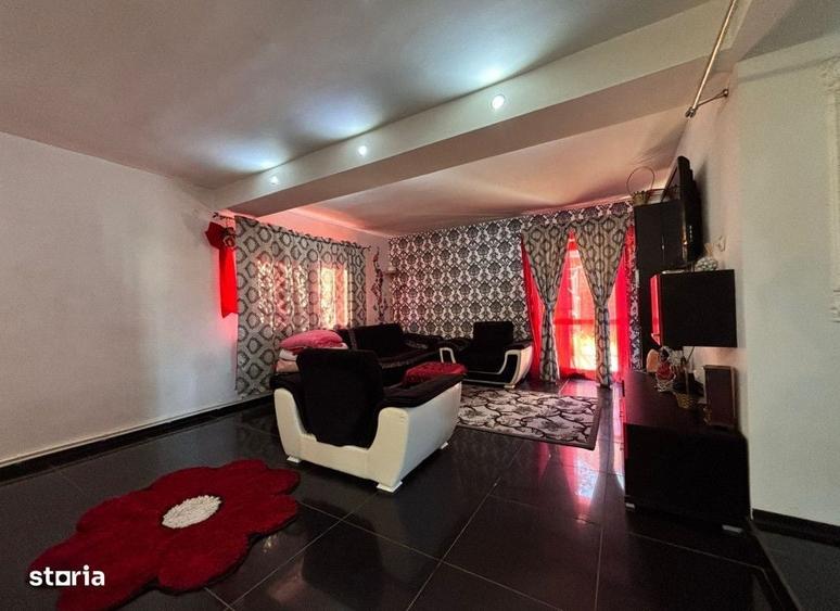 Casă cu 4 camere cu Teren 350 Mp în Valea Adâncă