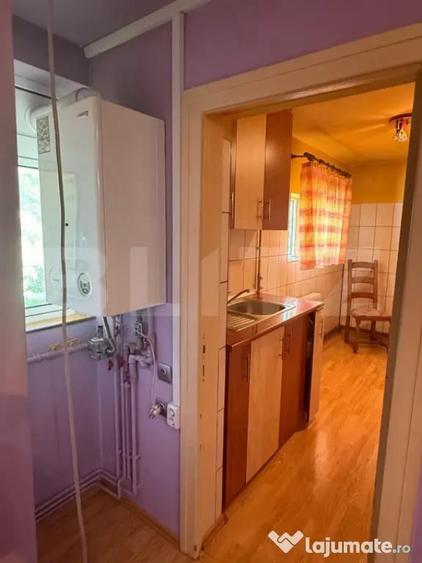 Apartament cu 3 camere semidecomandat în Democrației