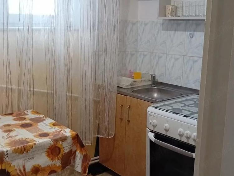 Apartament cu 3 camere decomandat în George Enescu