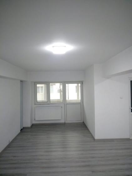 Spațiu comercial, de 42 mp, în Central
