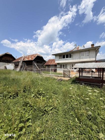 Casă cu 4 camere cu Teren 1024 Mp în Central