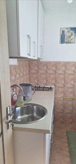 Inchiriez garsoniera , str Henri Coanda, langa Sectia 3 Politie, et .3, complet utilata, AC- pret 1 - 5