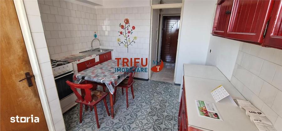 Apartament cu 3 camere decomandat în Central