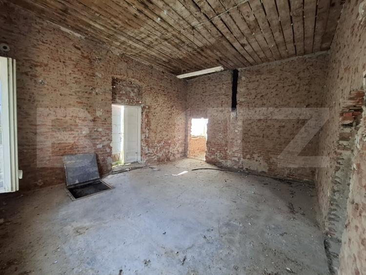 Spațiu comercial, de 244 mp, în Ardud