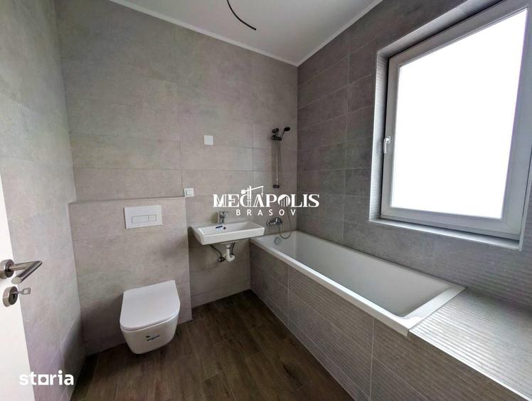 Casă cu 4 camere cu Teren 491 Mp în Stupini