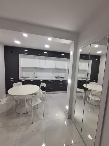 Apartament cu 3 camere decomandat, mobilat în Rahova