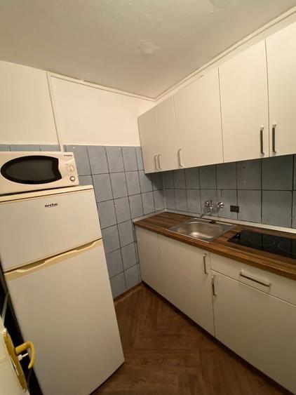 Garsonieră decomandată în Complex Studențesc