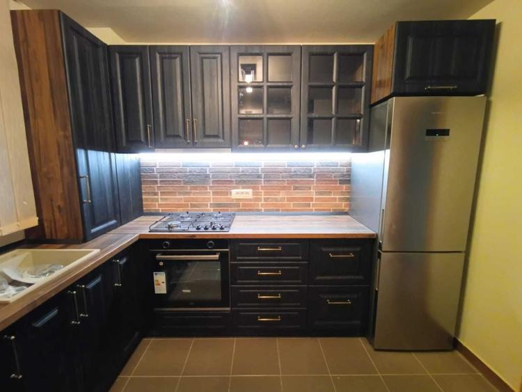Apartament cu 2 camere decomandat în Medicină