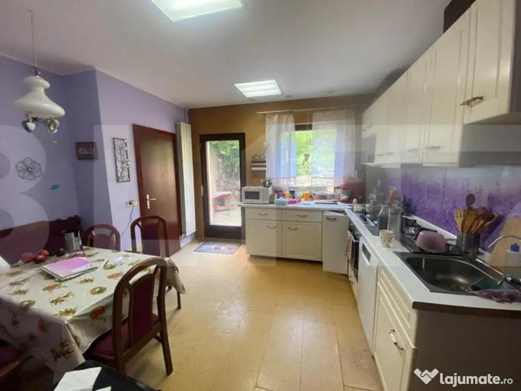 Casă cu 7 camere cu Teren 798 Mp în Grigorescu