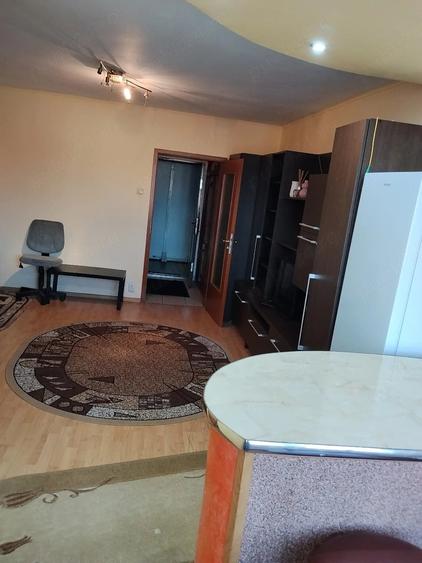 Garsonieră decomandată în Central