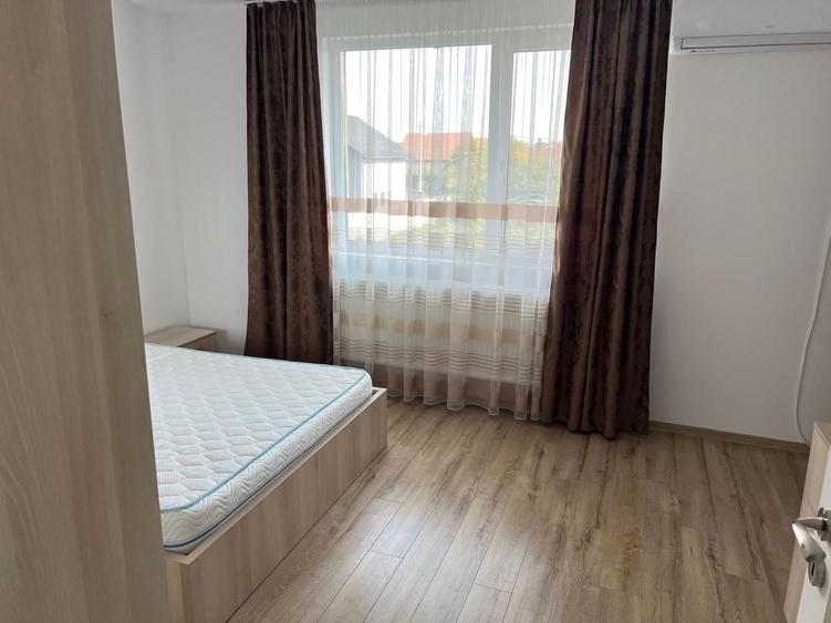 Duplex cu 4 camere cu Canalizare în Dumbrăvița