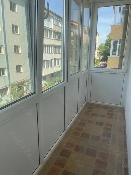 Apartament cu 3 camere decomandat în Șagului