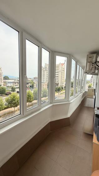 Apartament cu 3 camere semidecomandat în Ultracentral