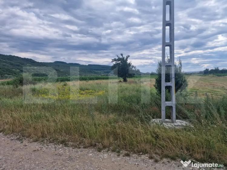 Teren intravilan generos, de 4.300 mp, in Com. Iclod - 1
