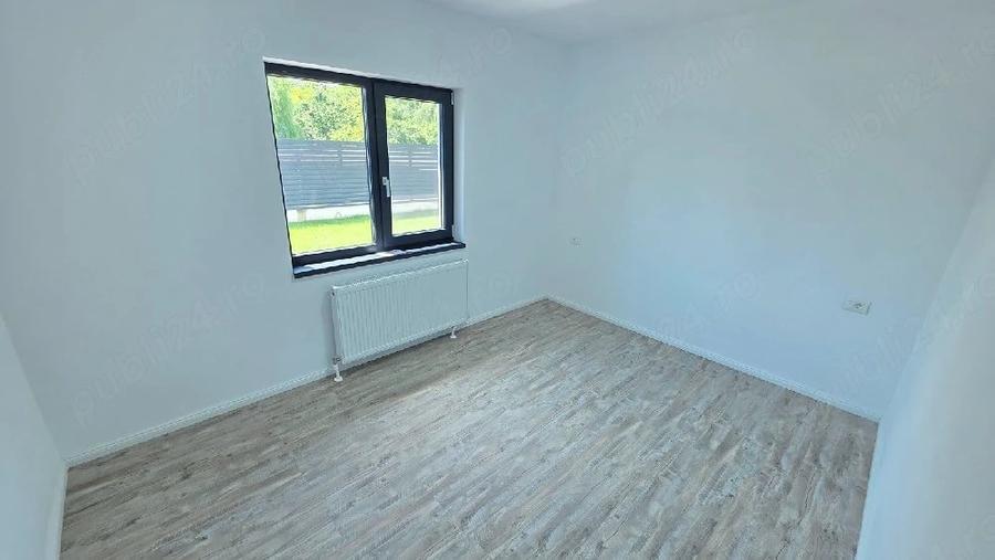 Casă cu Teren 650 Mp în Ferești
