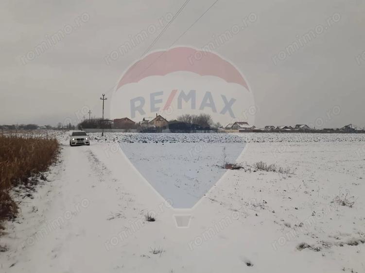 Teren de 5460 mp, în Stupini