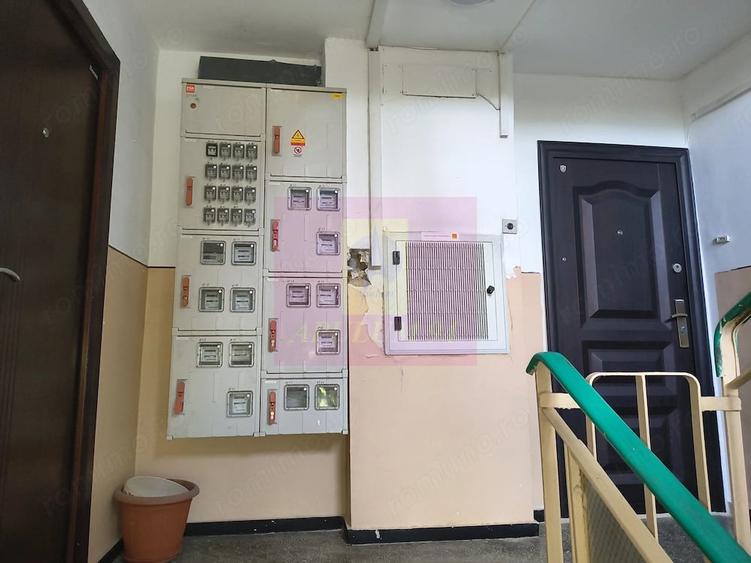 Apartament cu 3 camere semidecomandat în Cotroceni