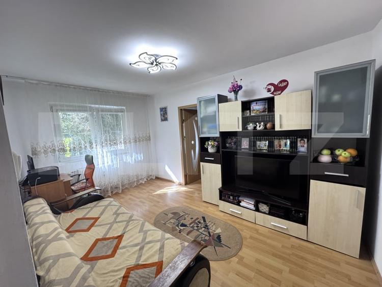 Apartament cu 2 camere semidecomandat, mobilat în Malu Roșu