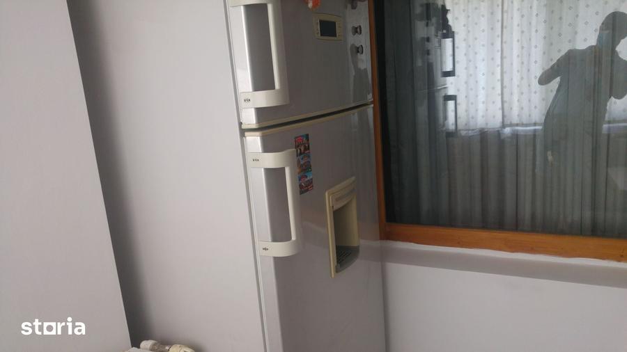 Apartament cu 3 camere decomandat în Unirii Sud