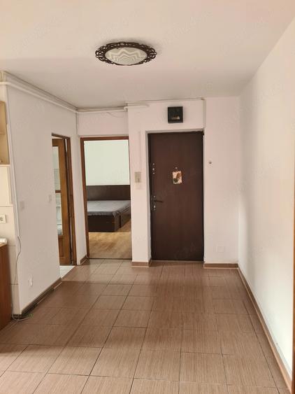 Apartament cu 2 camere decomandat în Precista