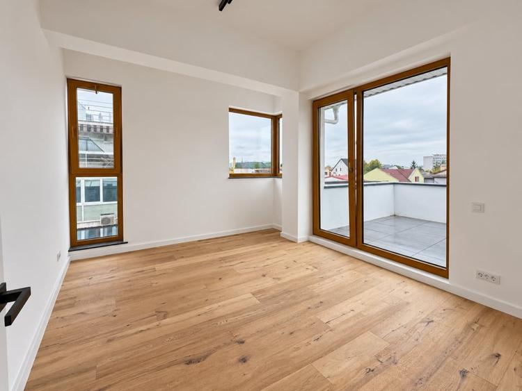 Apartament cu 4 camere decomandat, mobilat în Domenii