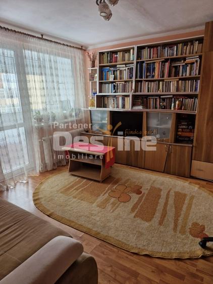 Apartament cu 2 camere decomandat, mobilat în Cugir