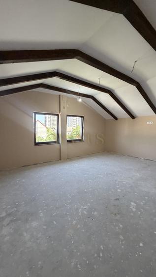 Apartament cu 5 camere decomandat, mobilat în Sud-Est