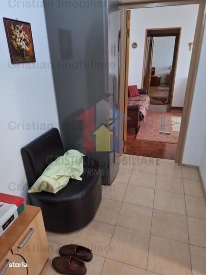 Apartament cu 2 camere decomandat în Barieră