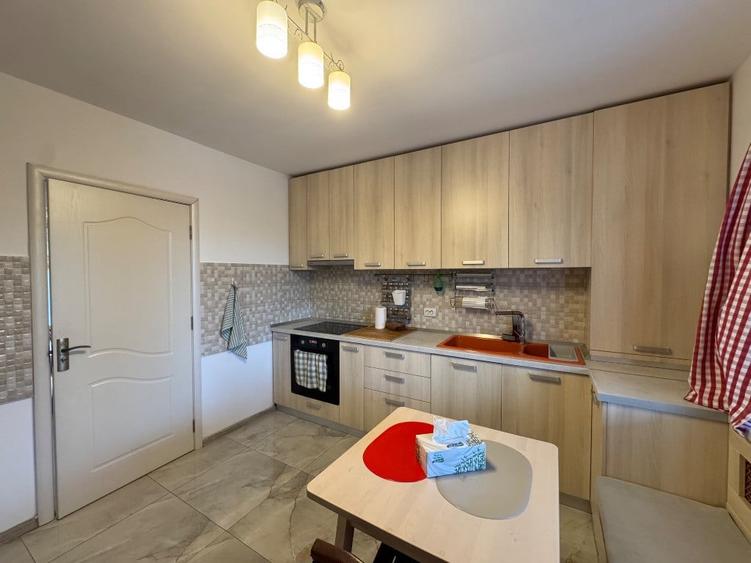 Casă cu 4 camere cu Teren 550 Mp în Crevedia