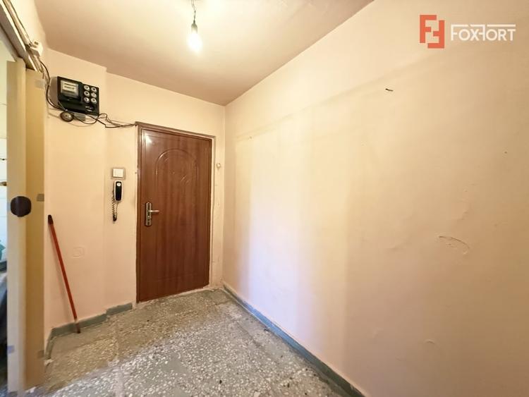 Apartament cu 2 camere semidecomandat în Cetății