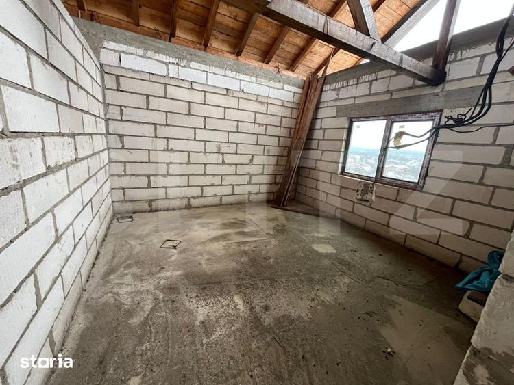 Casă cu 6 camere cu Teren 500 Mp în Dragomirești