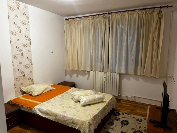 Apartament cu 2 camere semidecomandat, mobilat în Brotăcei