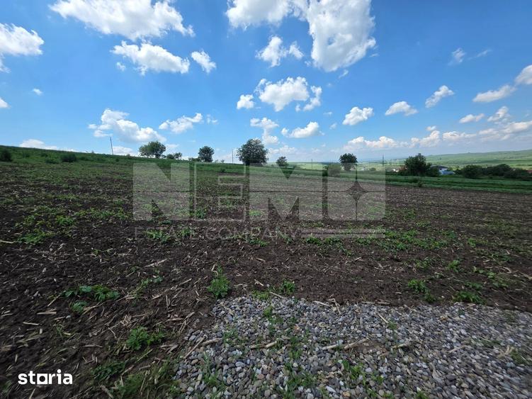 Teren de 2082 mp, în Șcheia