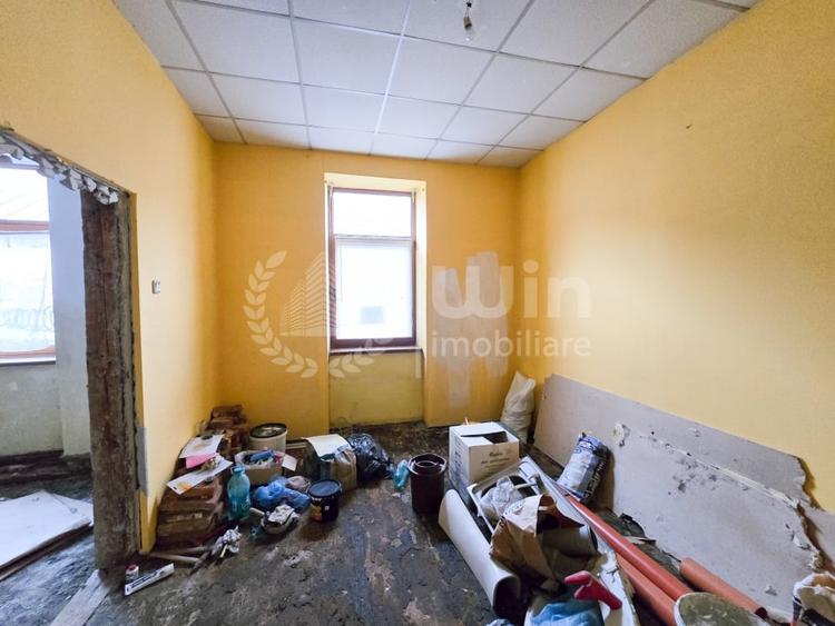 Casă individuală cu 2 camere cu Canalizare în Central