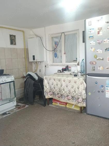 Casă cu 3 camere cu Teren 2476 Mp în Poșta Câlnău