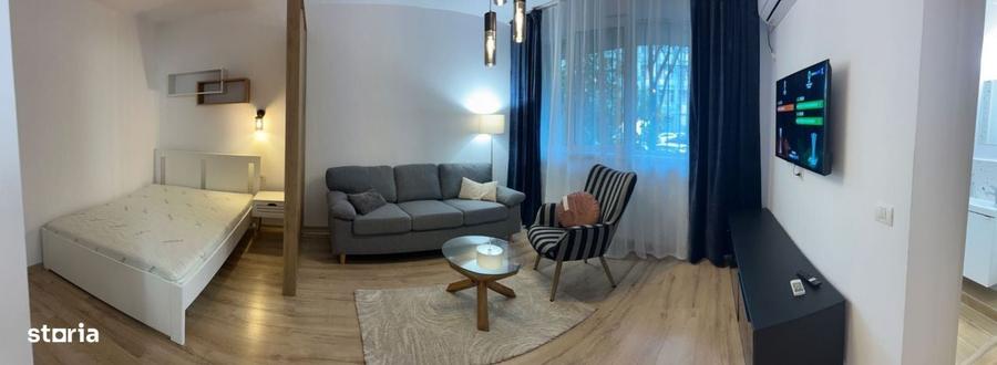 Garsonieră decomandată în Gara de Nord