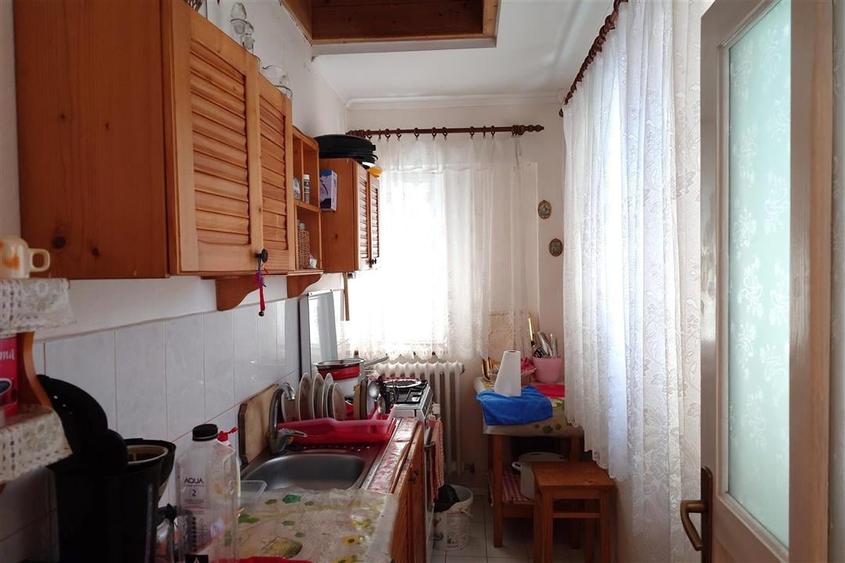 Casă individuală cu 3 camere cu Garaj în Luncoiu de Jos