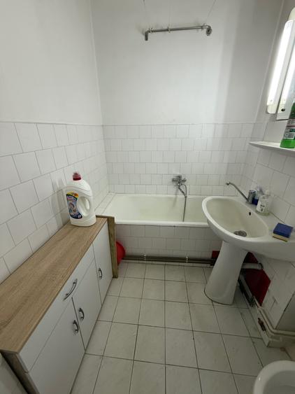 Garsonieră decomandată în Brașovul Vechi