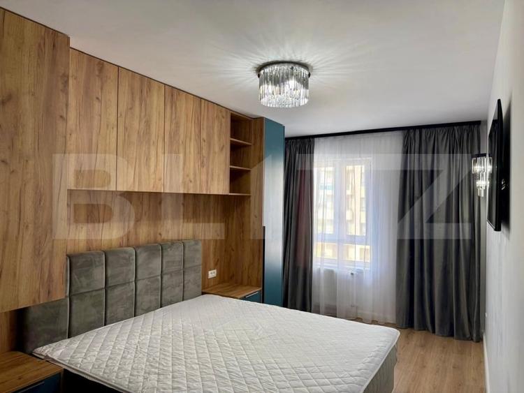 Apartament cu 3 camere semidecomandat, mobilat în Nufărul
