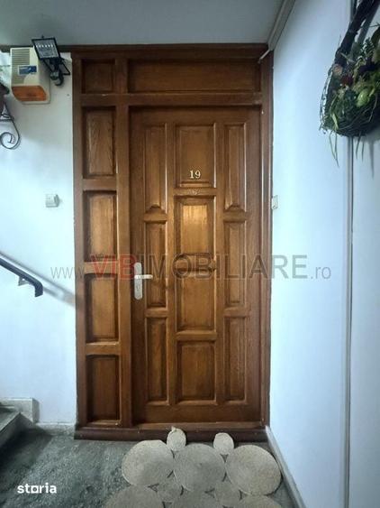 Apartament cu 4 camere decomandat în Titan