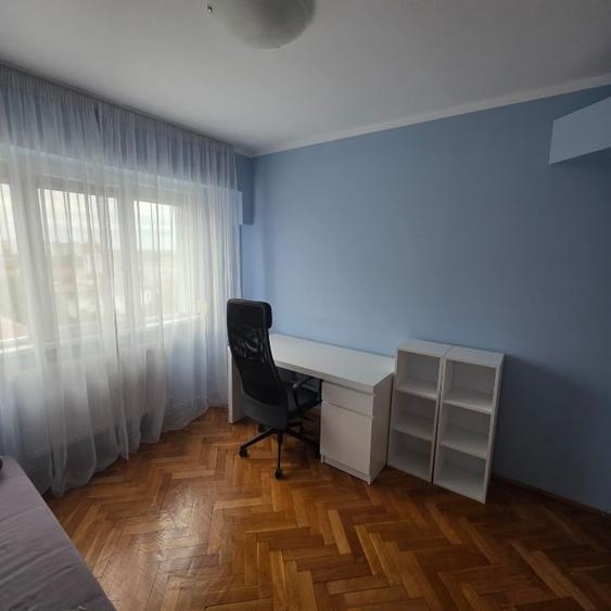Apartament cu 3 camere decomandat, mobilat în Circumvalațiunii