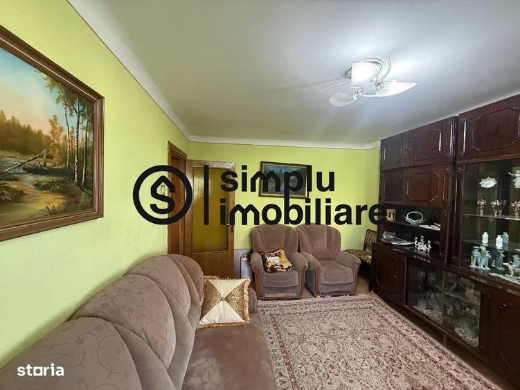 Apartament cu 4 camere decomandat în 1 Mai
