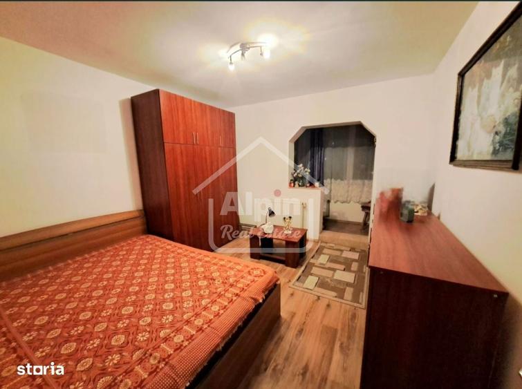 Apartament cu 3 camere decomandat în Dârste