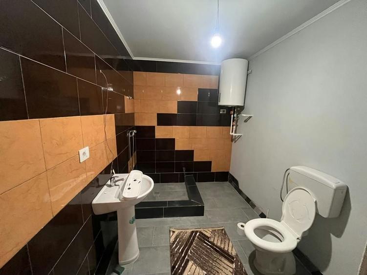 Casă cu 2 camere cu Teren 50 Mp în Poduri