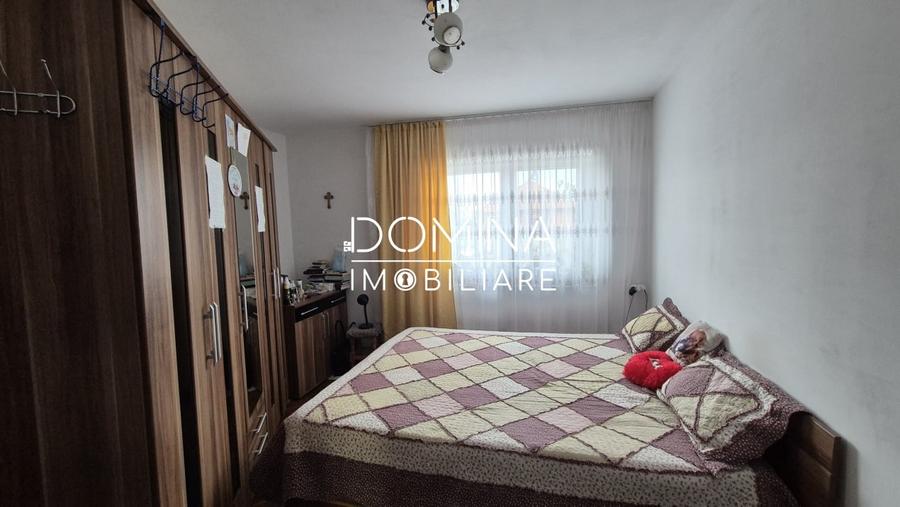 Casă individuală cu 7 camere cu Garaj în Drăguțești